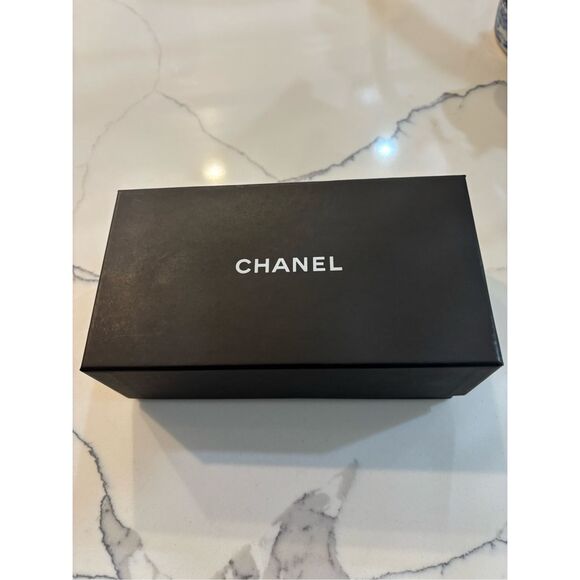 CHANEL SQUARE SUNGLASSES 5380 - Picture 2 of 11